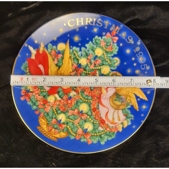 Antique Avon Collector's Porcelain Plate "Trimming the Tree" - Picture 8 of 9